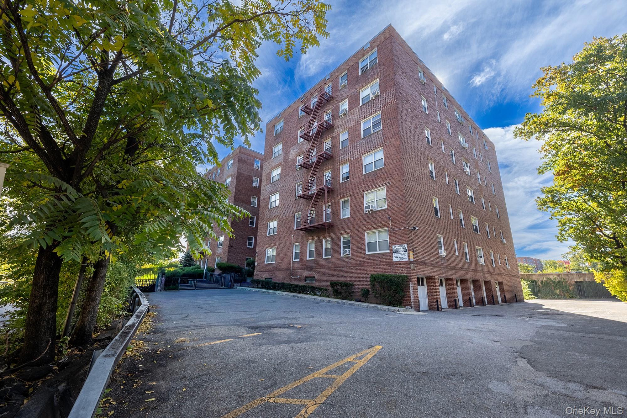 1234 Midland Avenue, Unit 4H photo 2