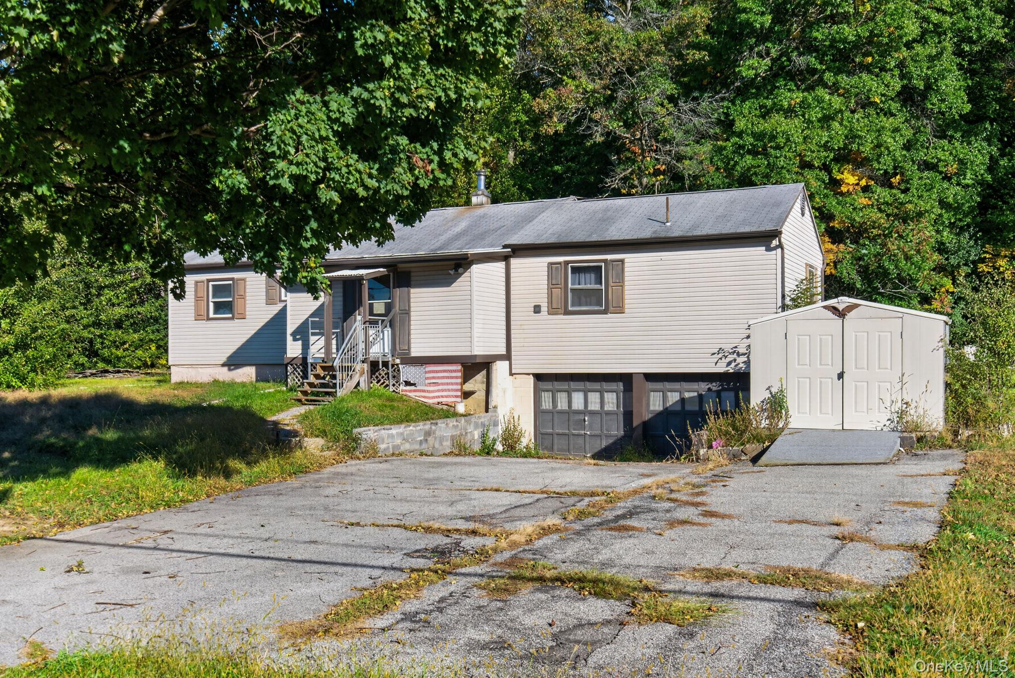 662 S Drury Lane – For Sale photo 2