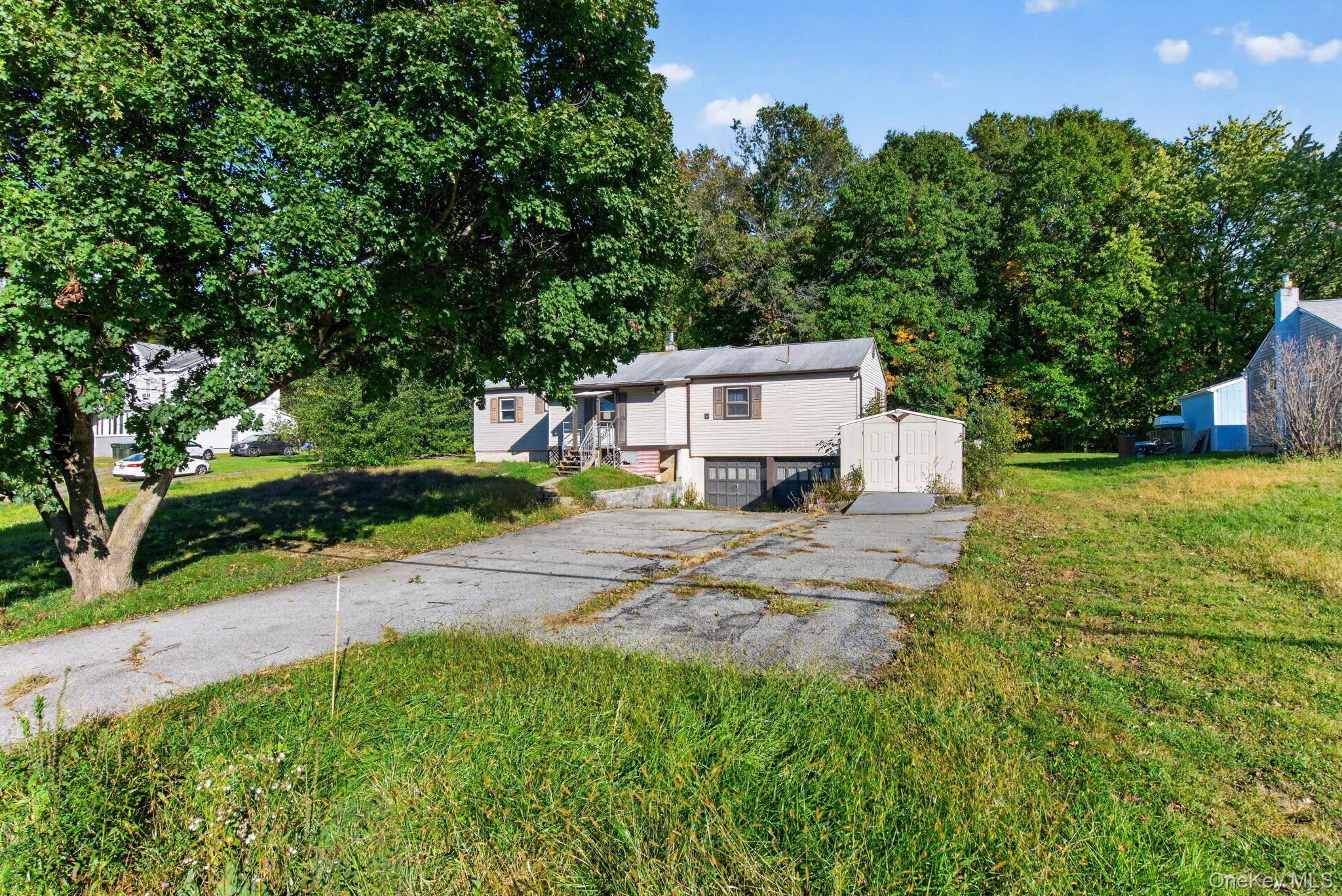 662 S Drury Lane – For Sale