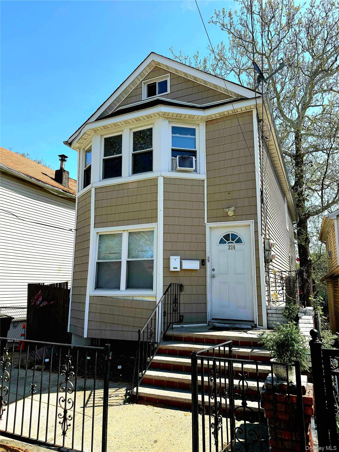 324 Underhill Avenue – For Sale photo 2