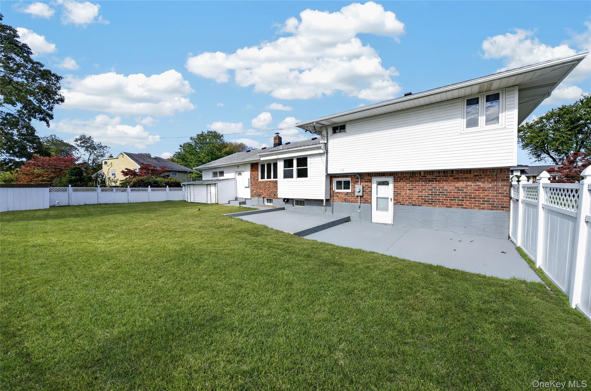 8 Whitebirch Lane – For Sale photo 43