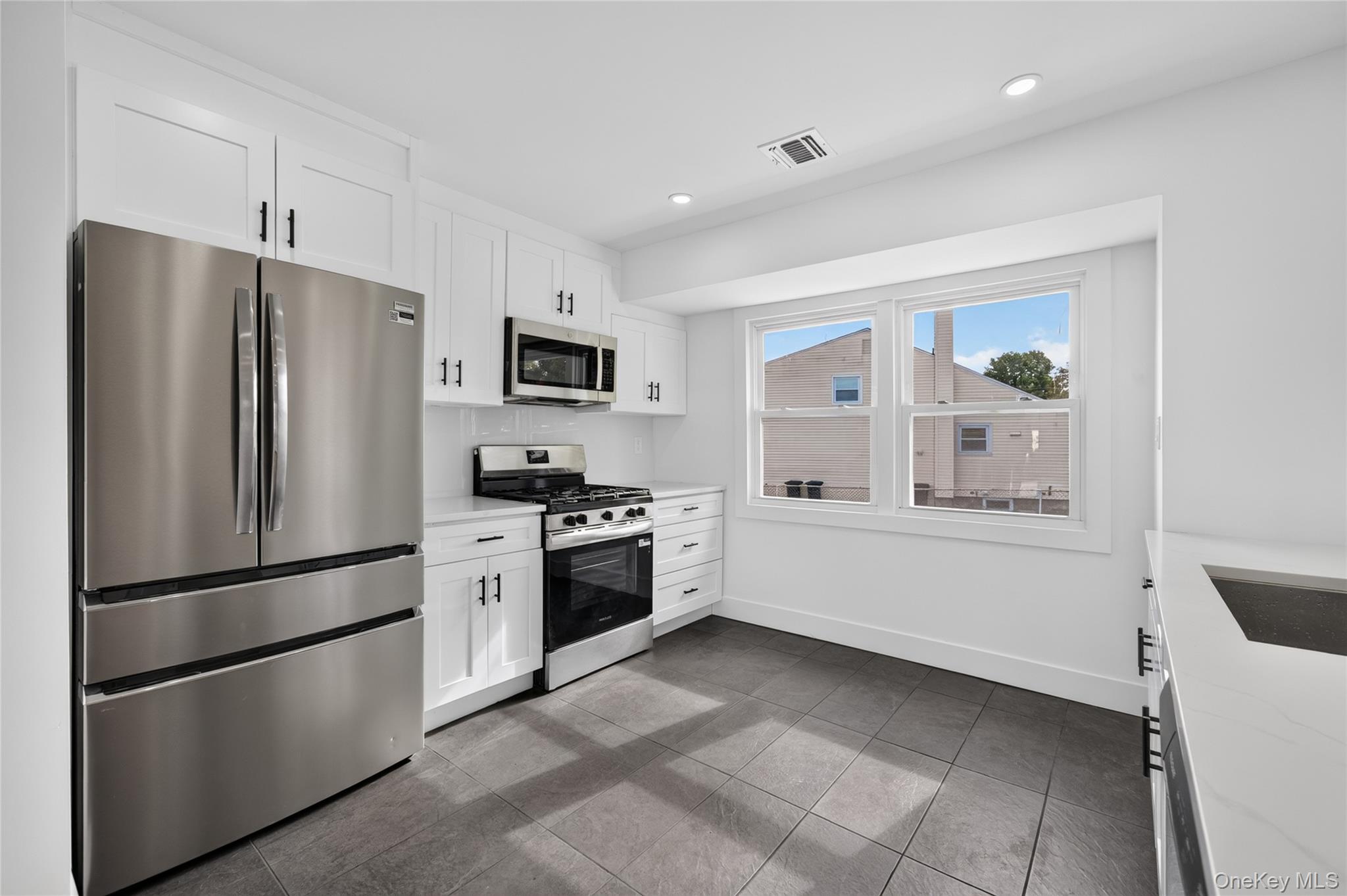 8 Whitebirch Lane – For Sale photo 9