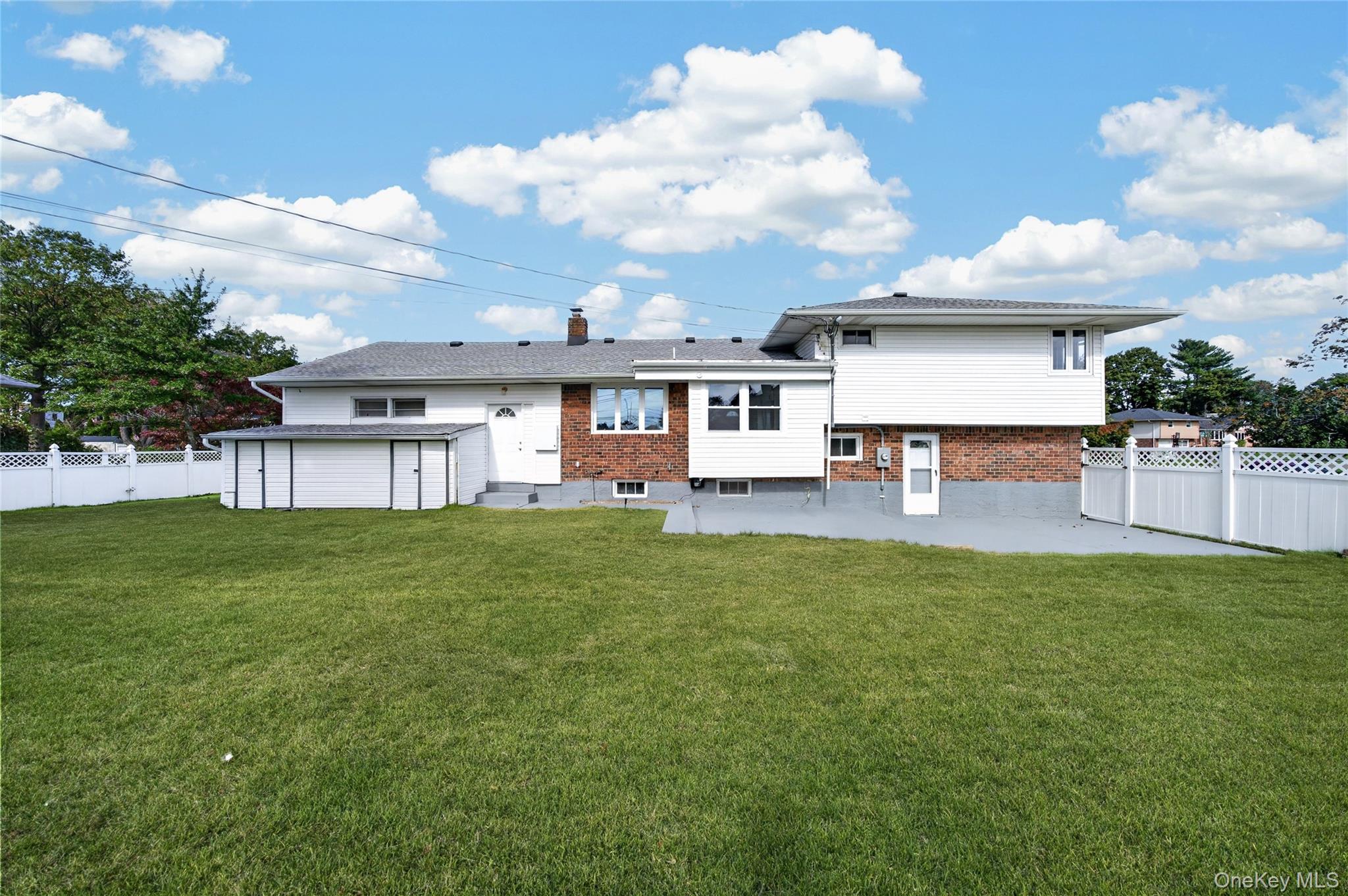 8 Whitebirch Lane – For Sale photo 44