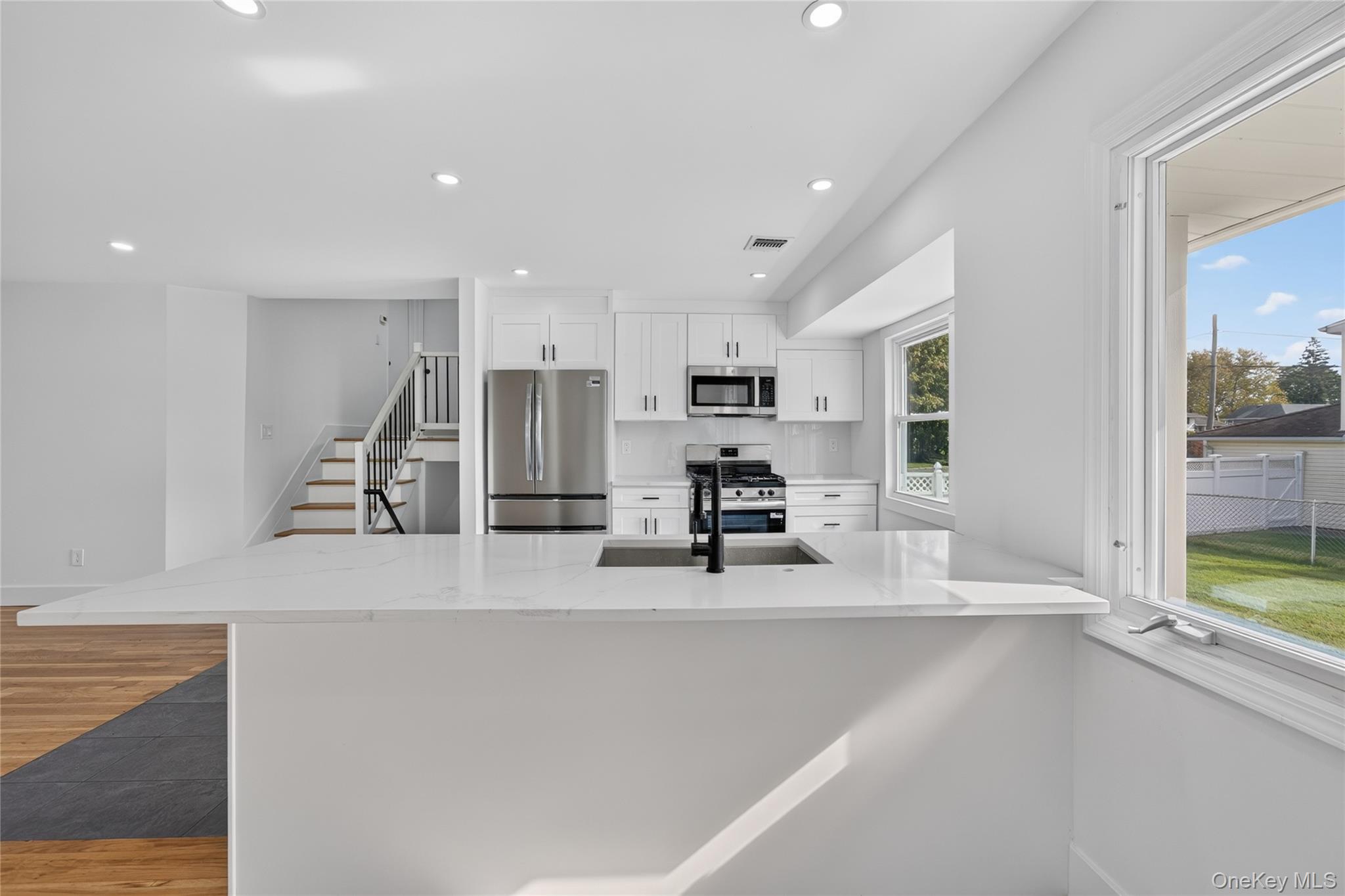 8 Whitebirch Lane – For Sale photo 11