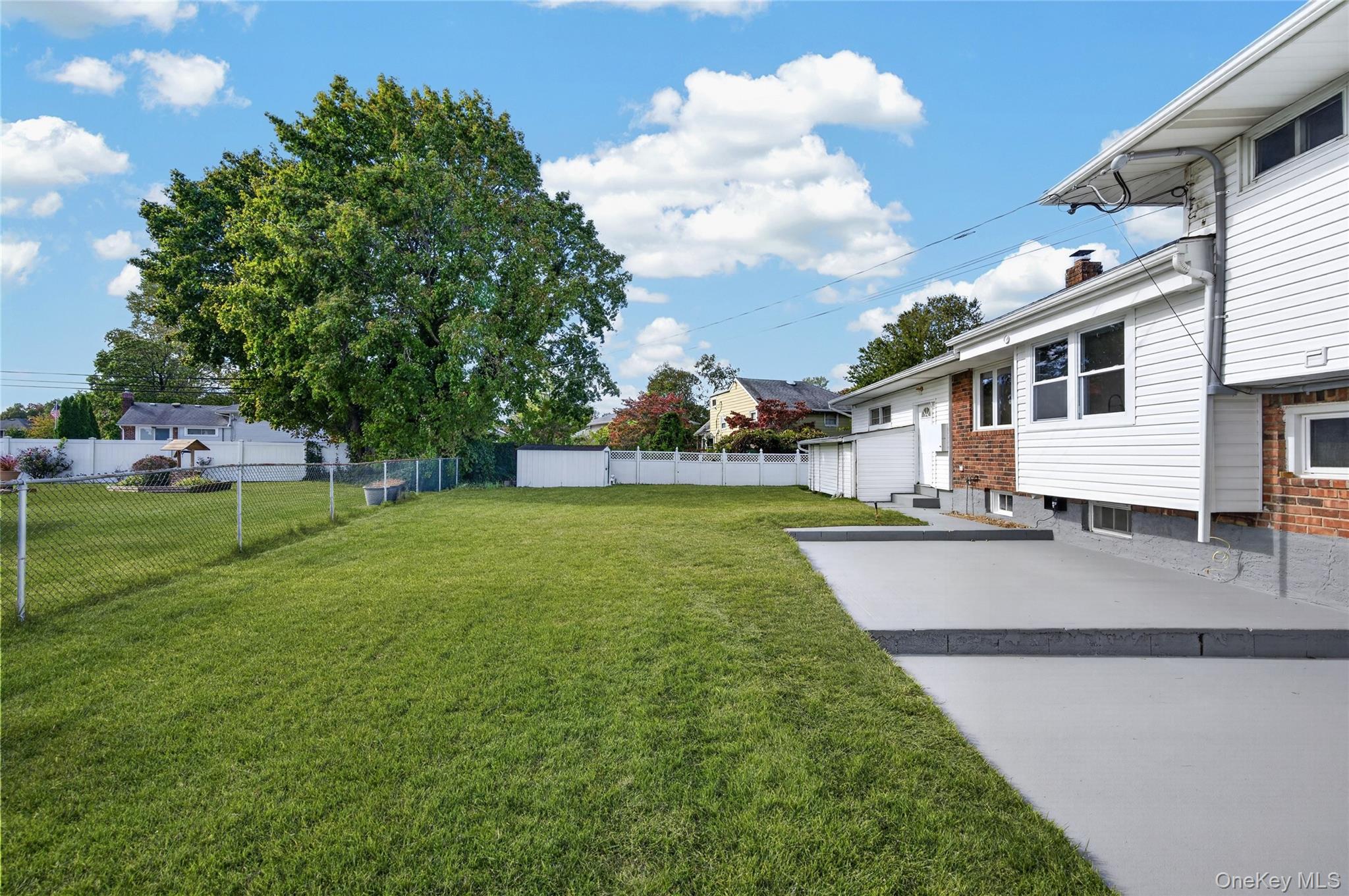 8 Whitebirch Lane – For Sale photo 42