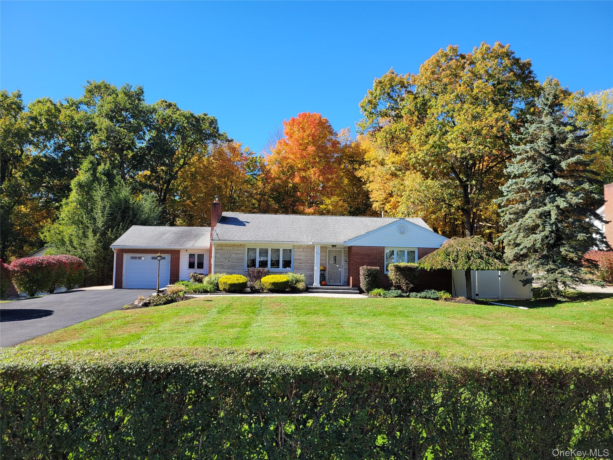 57 5th Avenue – For Sale photo 2