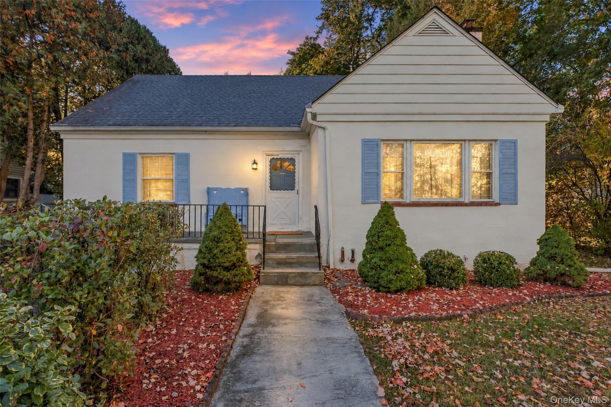 28 Center Avenue – For Sale photo 3