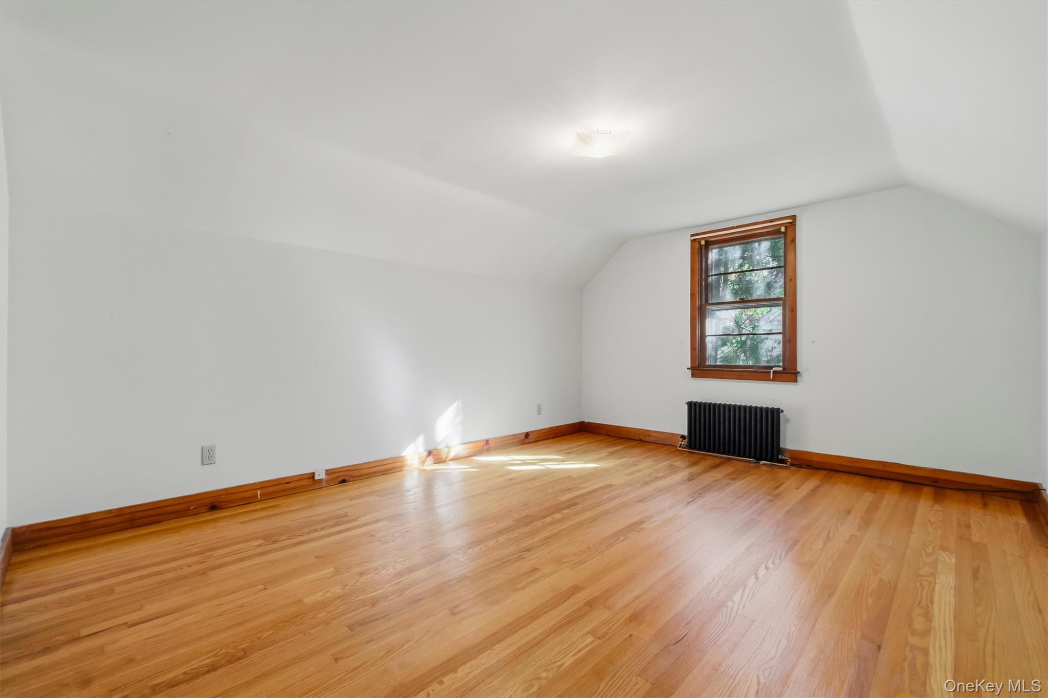 28 Center Avenue – For Sale photo 12