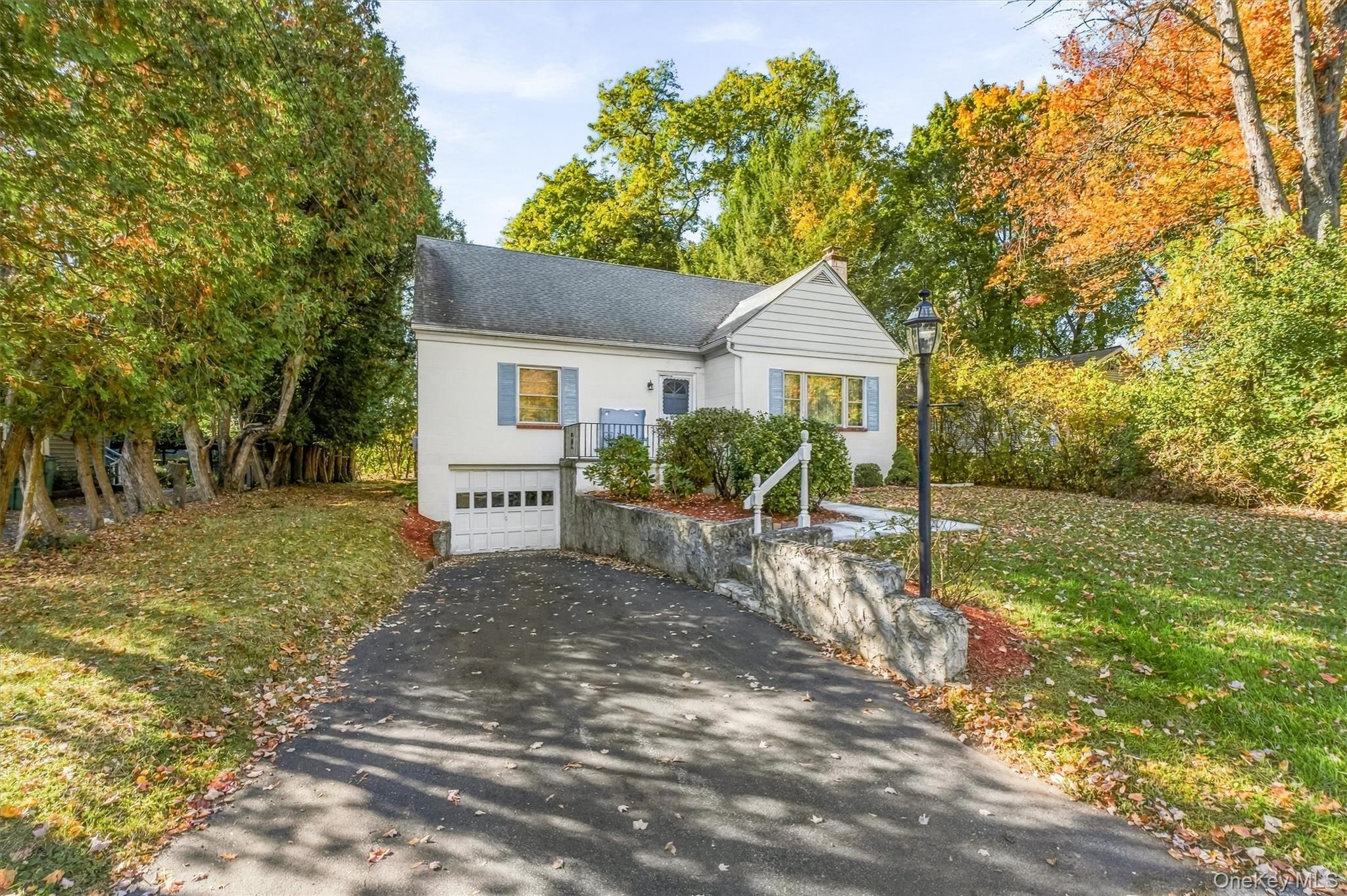 28 Center Avenue – For Sale photo 2