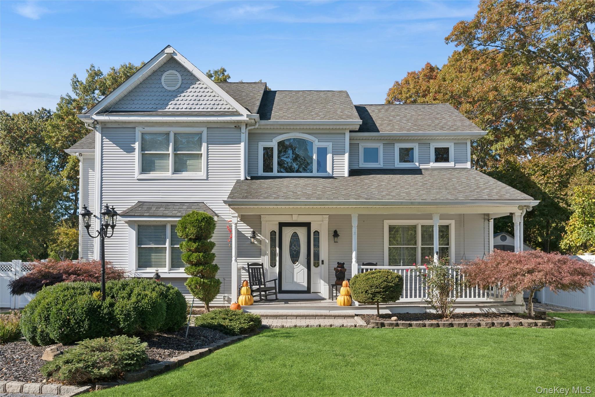 2570 Sycamore Avenue – For Sale