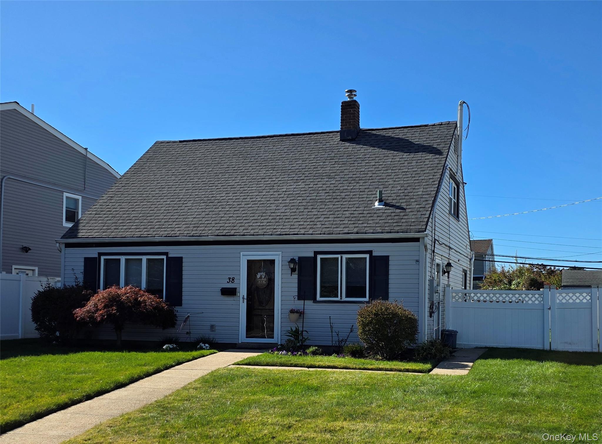 38 Anvil Lane – For Sale photo 2