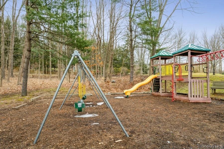 83 Krystal Drive – For Sale photo 25