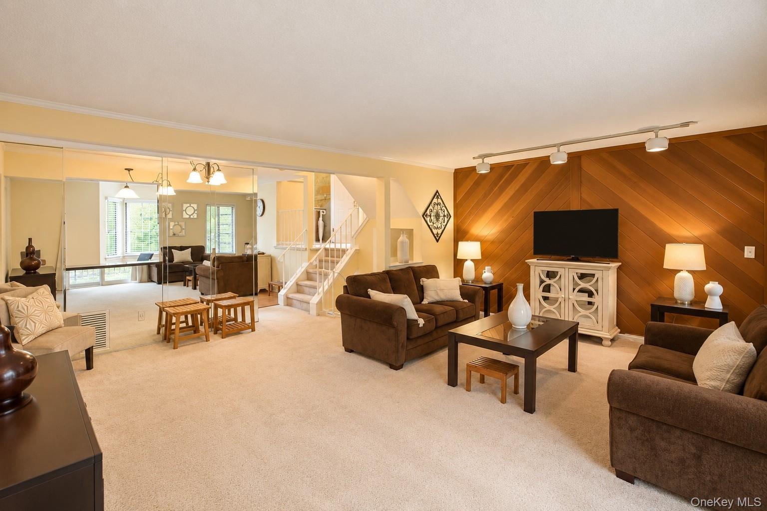 153 Treetop Circle – For Sale photo 8