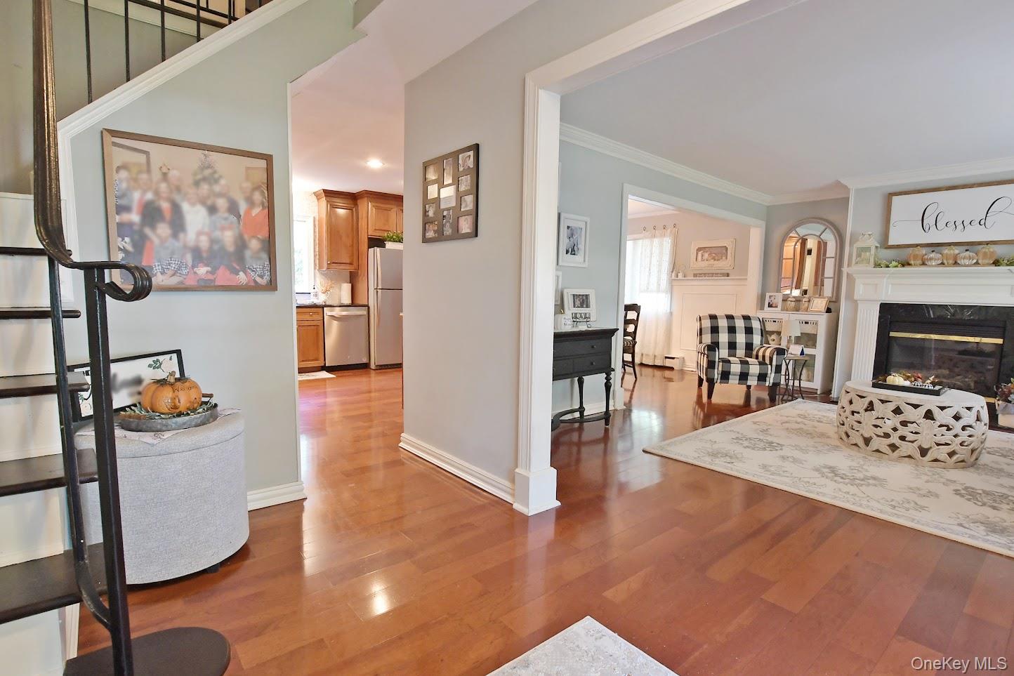 10 Artist Lake Boulevard – For Sale photo 5