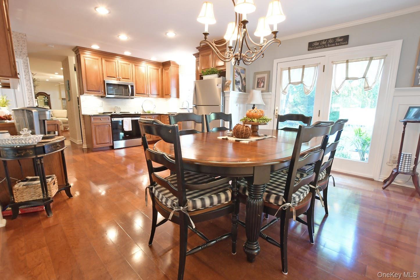 10 Artist Lake Boulevard – For Sale photo 8