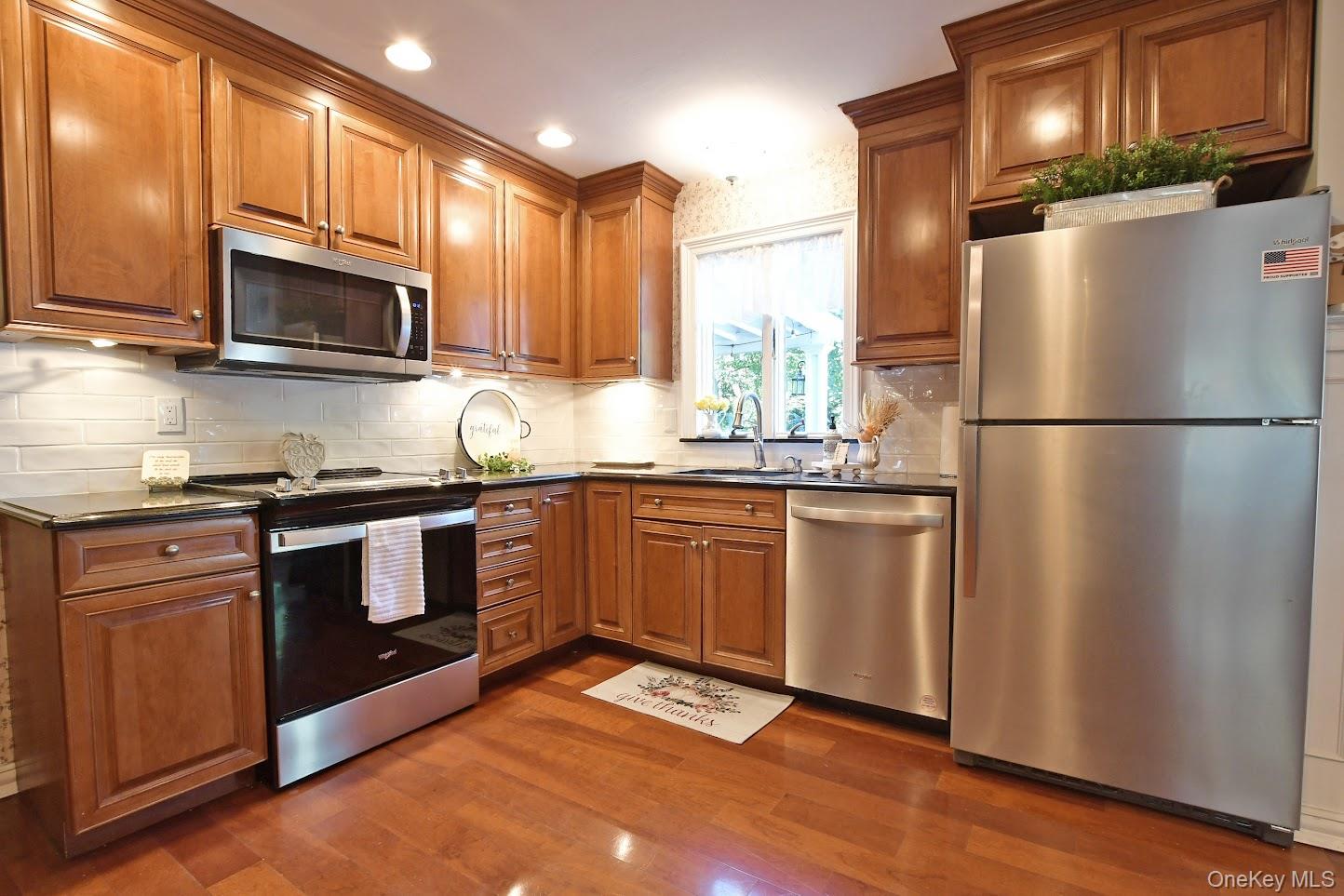 10 Artist Lake Boulevard – For Sale photo 9