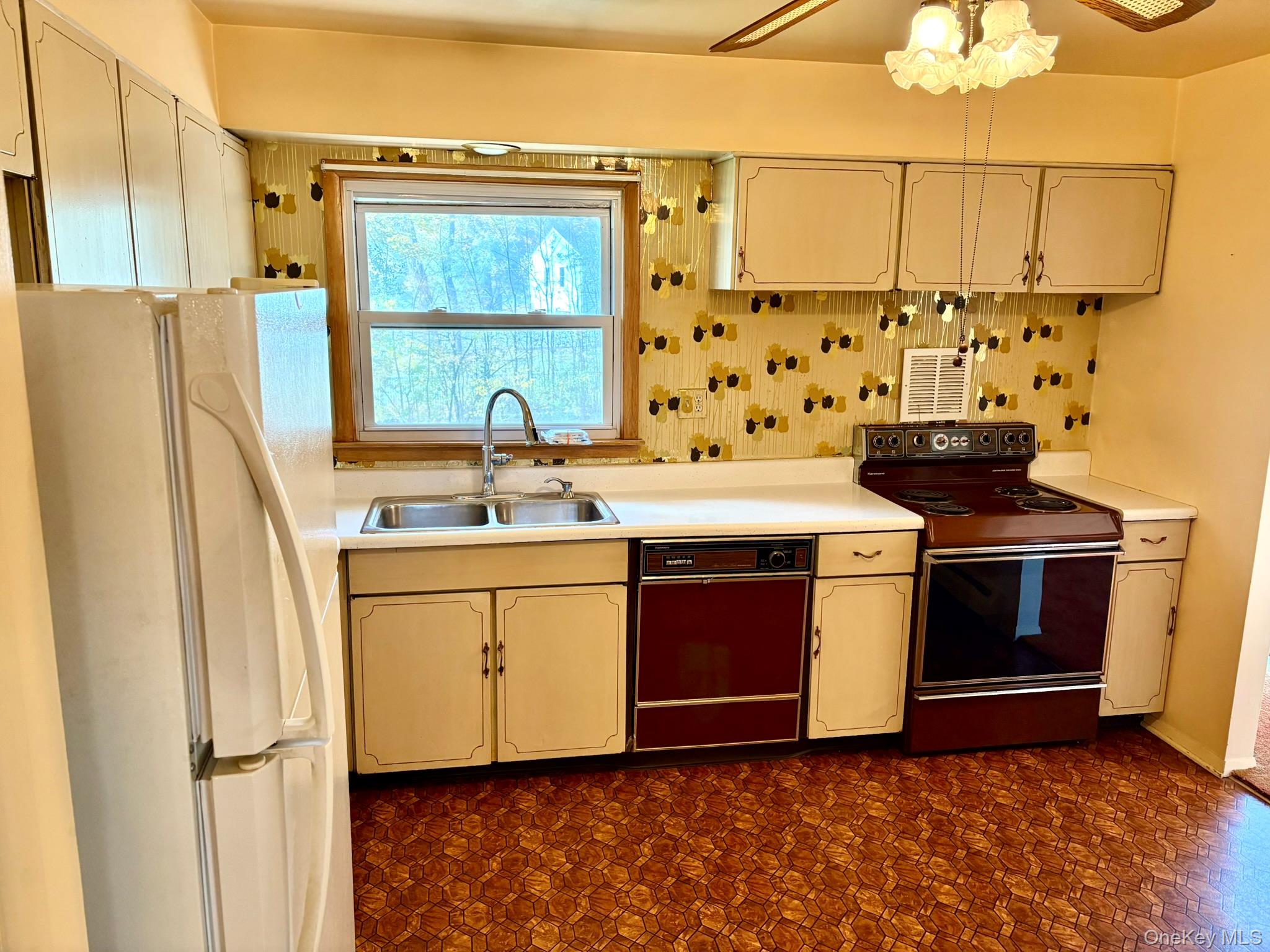 28 Wildwood Drive – For Sale photo 9