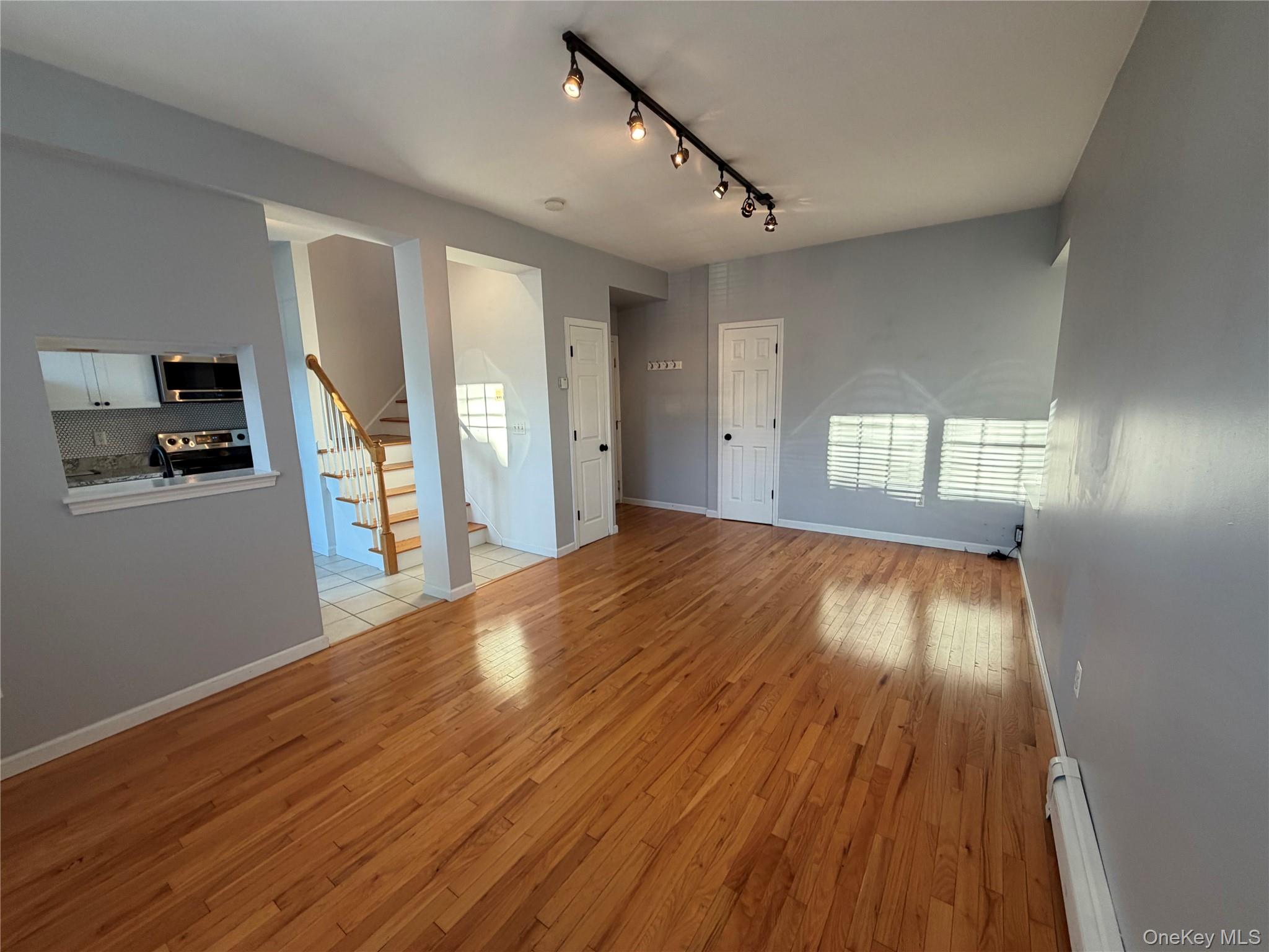 10 S Clover Street – For Rent photo 5