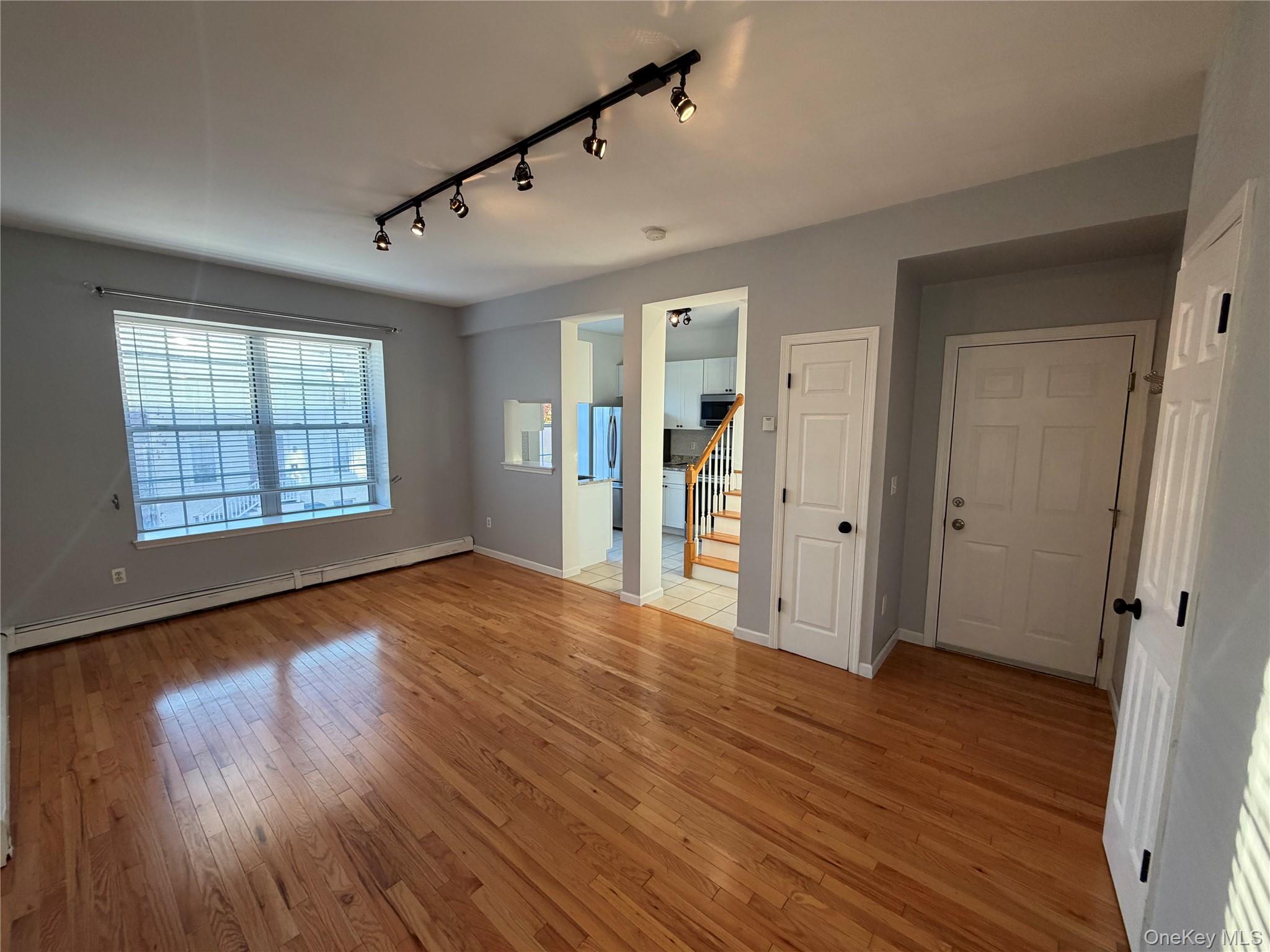10 S Clover Street – For Rent photo 4
