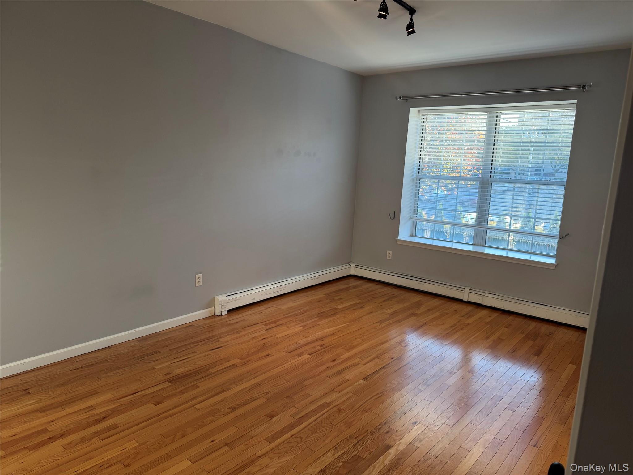 10 S Clover Street – For Rent photo 3