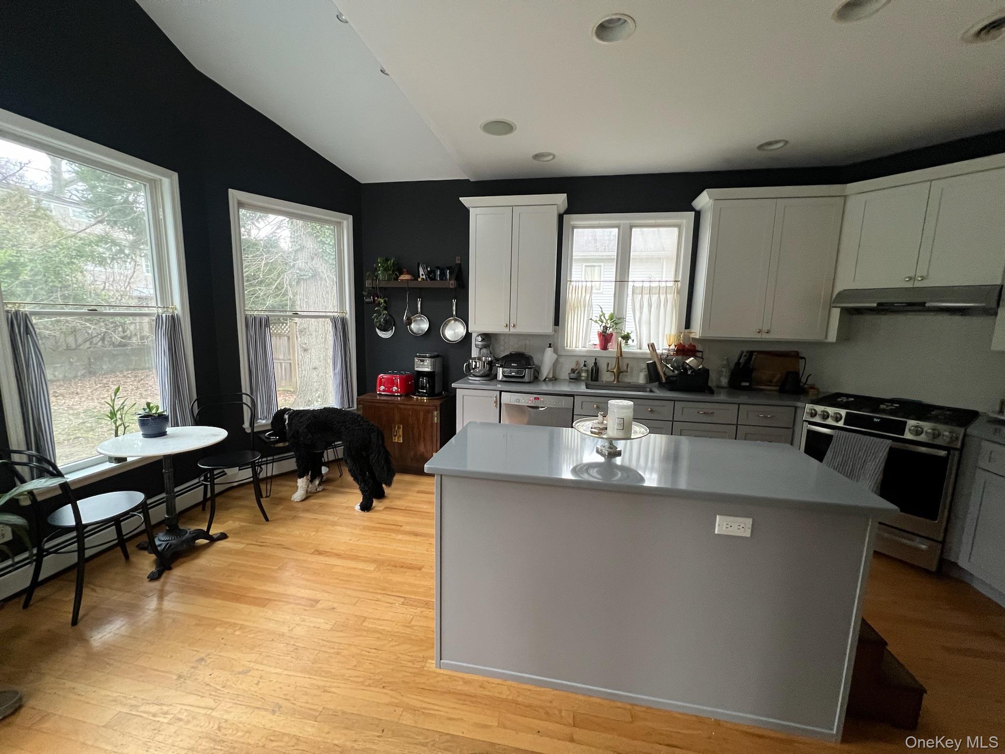 418 Tompkins Avenue – For Rent photo 9