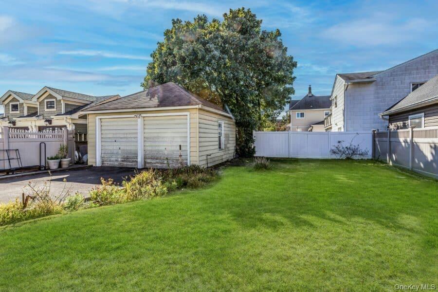 53 Earle Avenue – For Sale photo 22