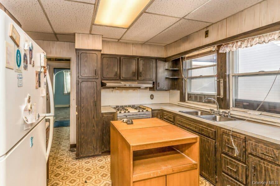 53 Earle Avenue – For Sale photo 5