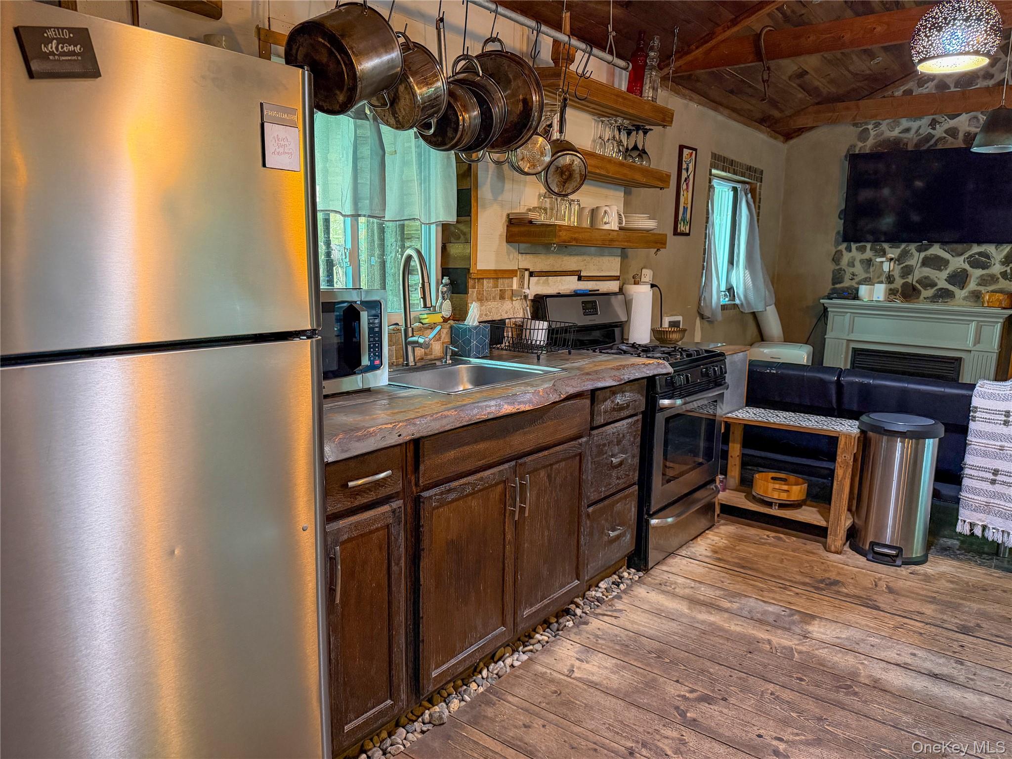 615 County Road 116, Unit 647 photo 6