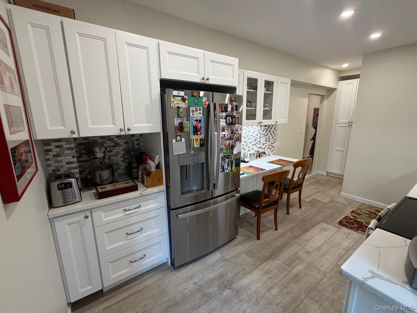 1 Kensignton Gate, Unit 209 photo 8
