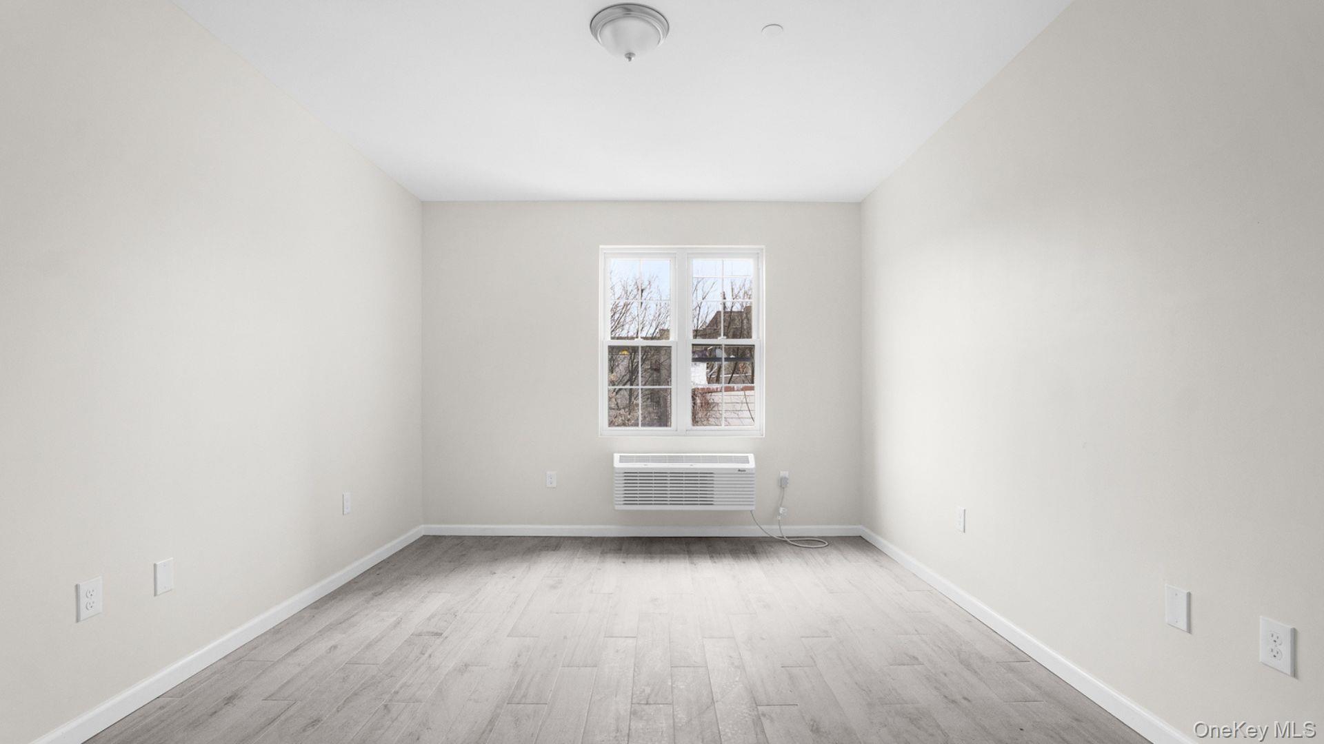506 Van Nest – For Sale photo 15