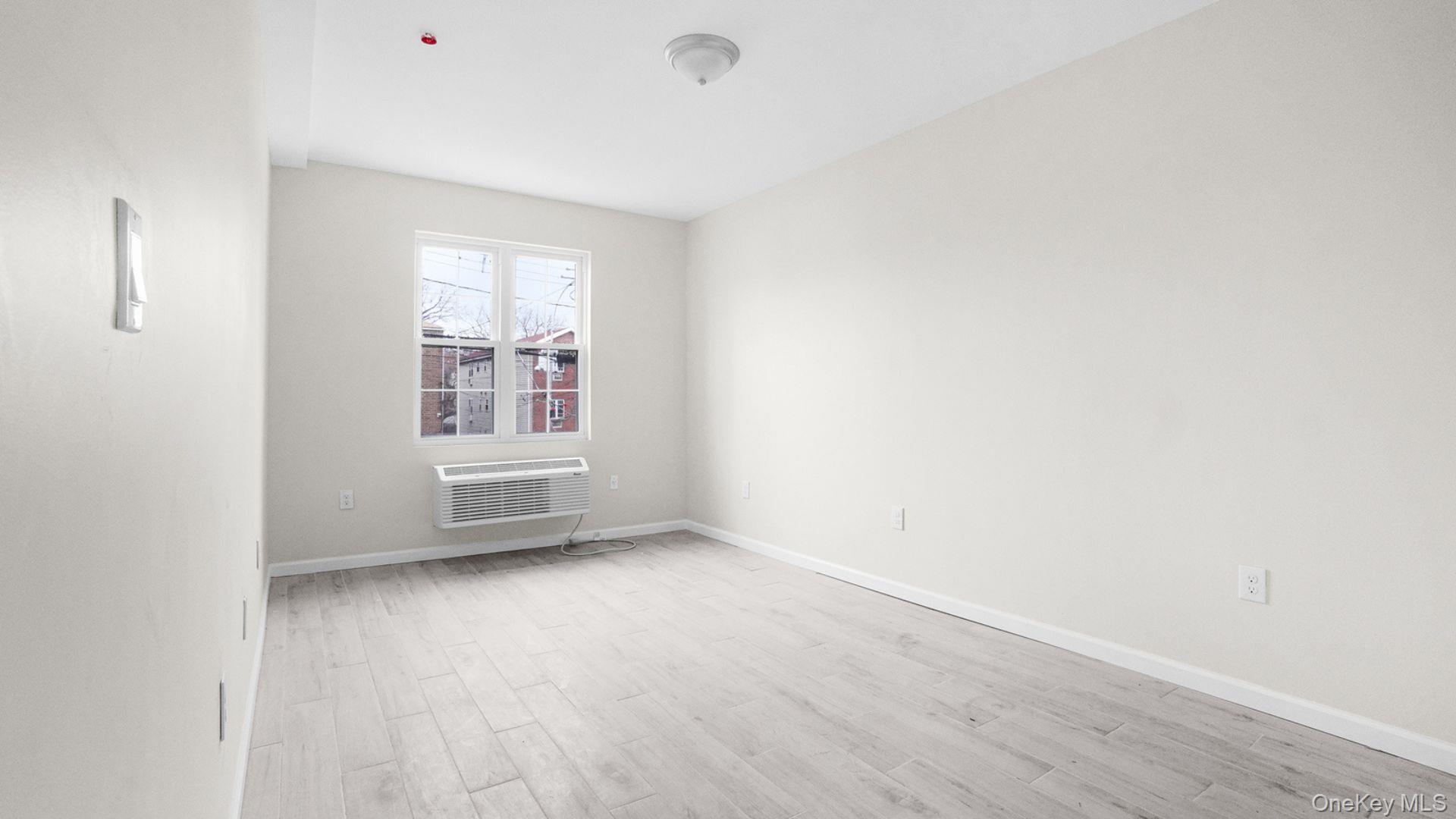 506 Van Nest – For Sale photo 12