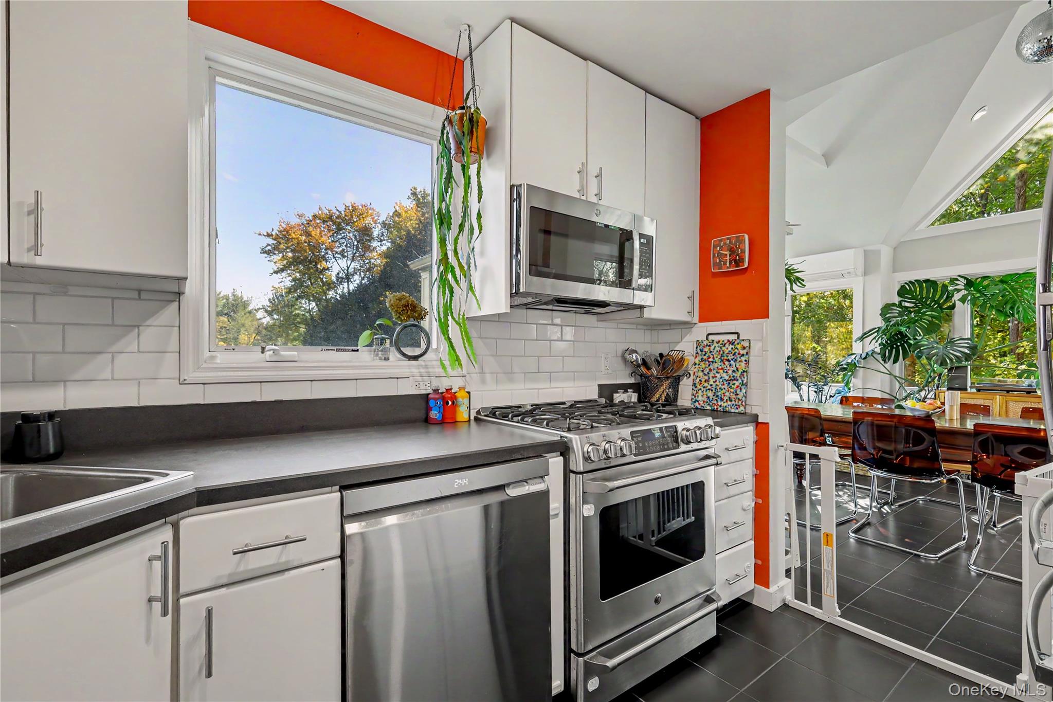 21 Lakeview Avenue W – For Sale photo 21