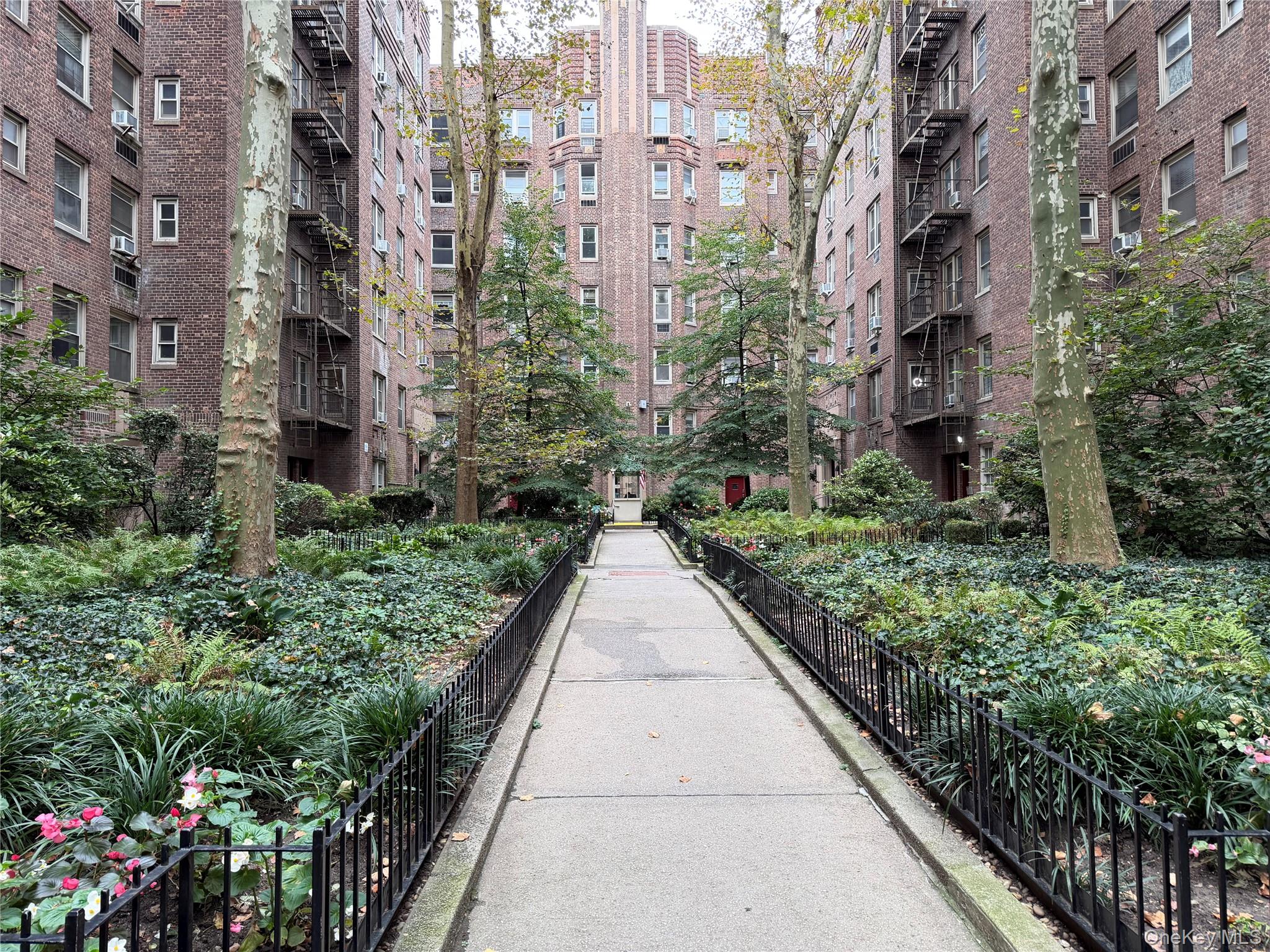 48-17 42 Avenue, Unit 4E