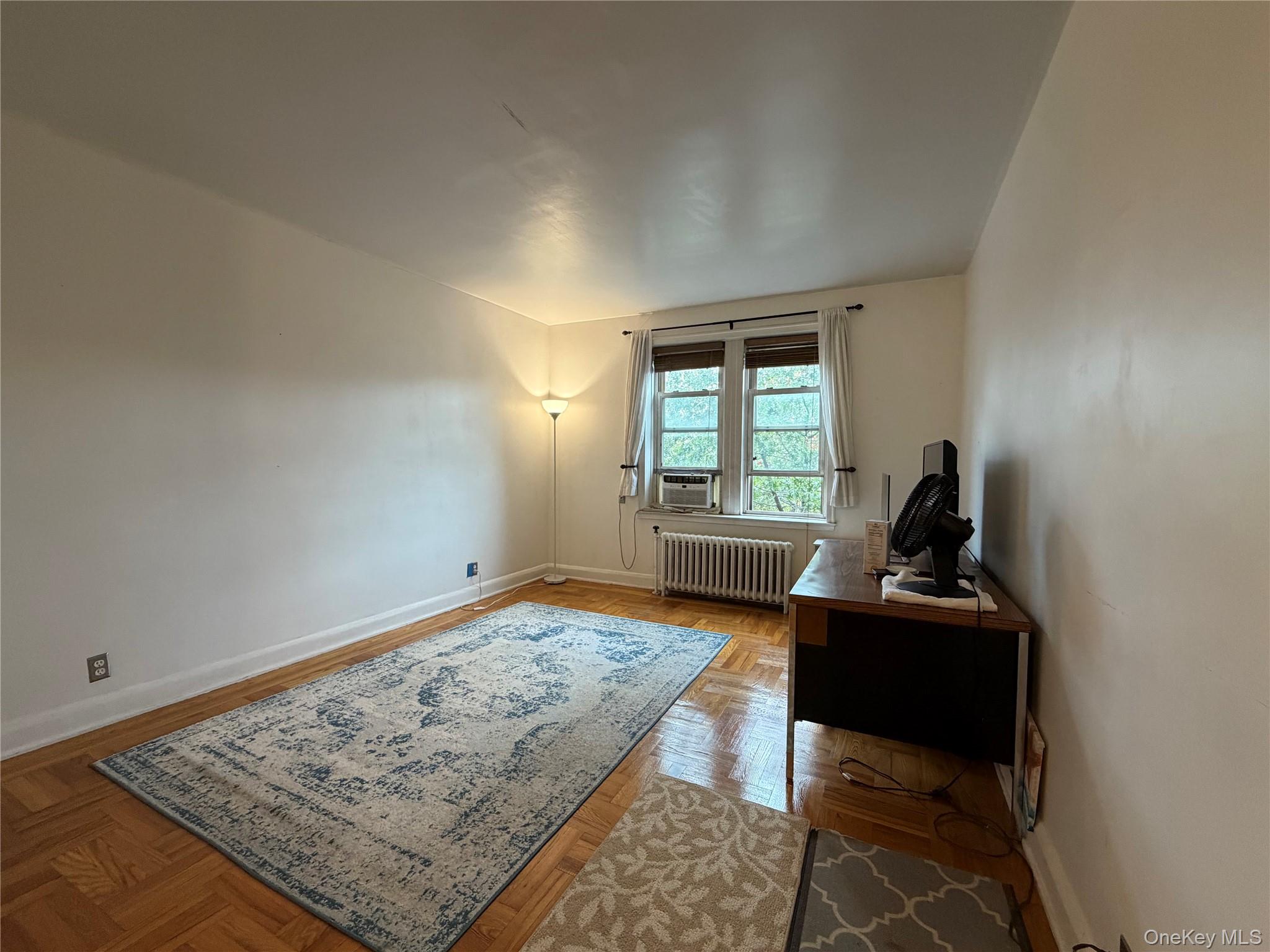 48-17 42 Avenue, Unit 4E photo 8