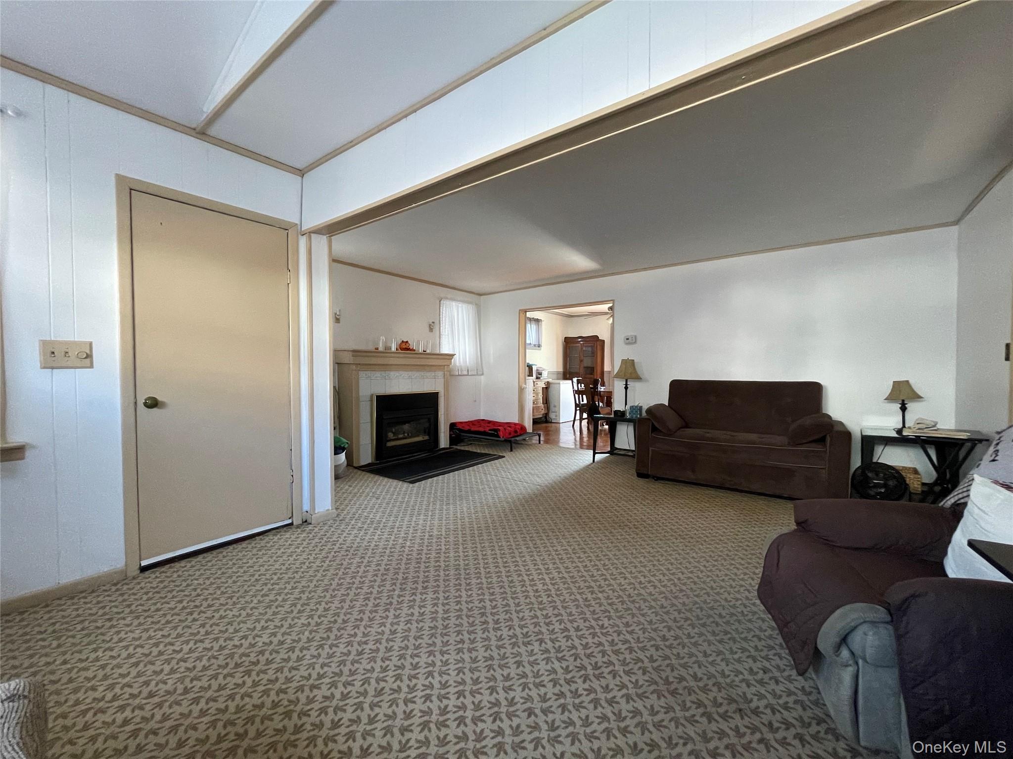 882 Jayne Place – For Sale photo 4