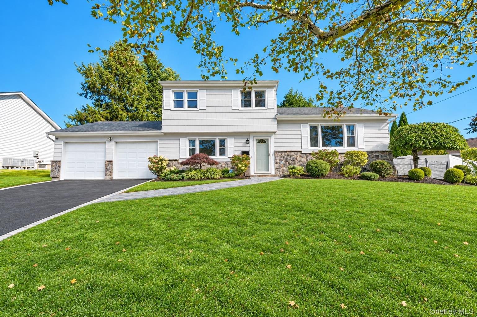 4 Adrienne Drive – For Sale