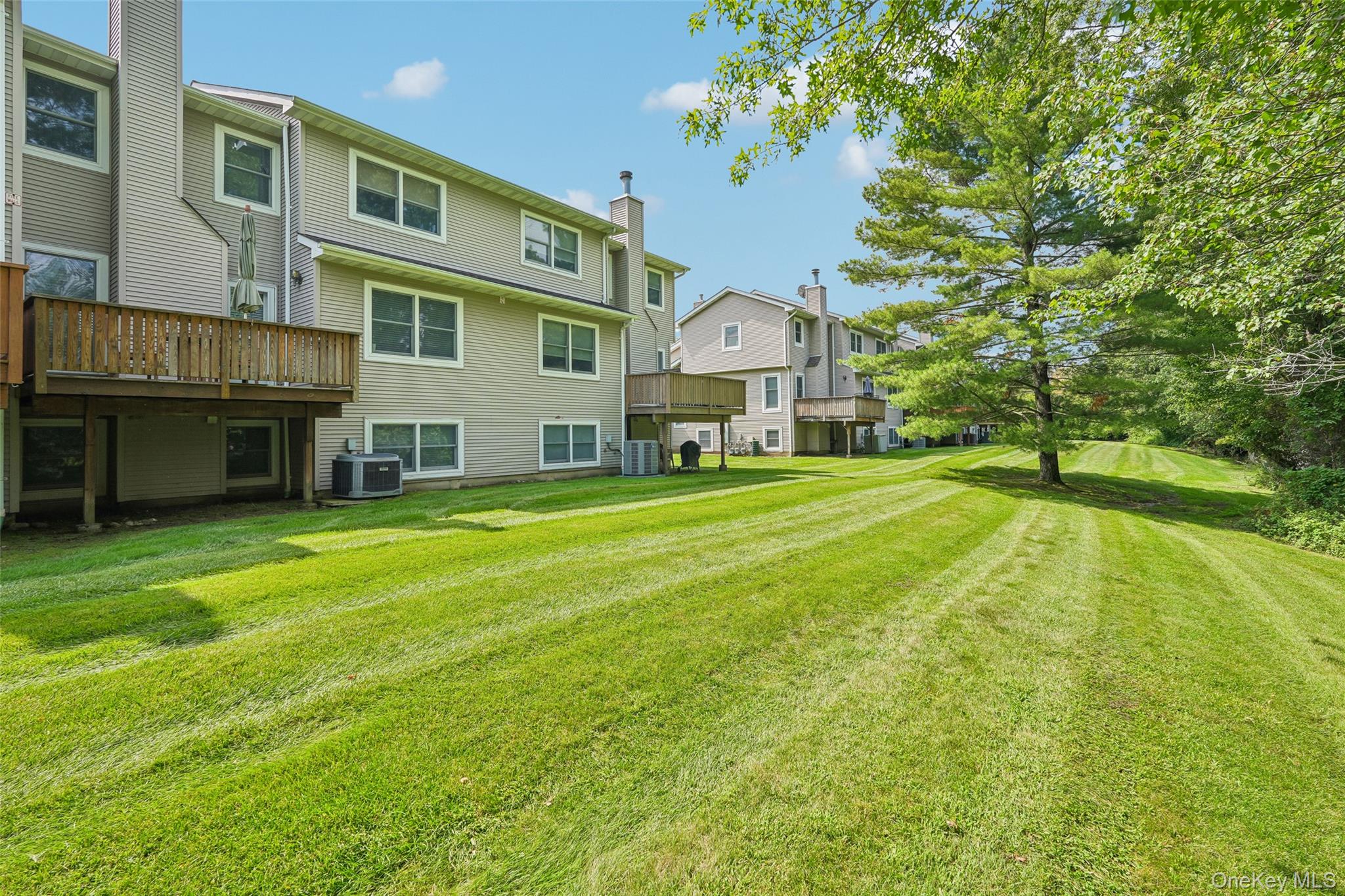 164 N Route 303, Unit 2 photo 38