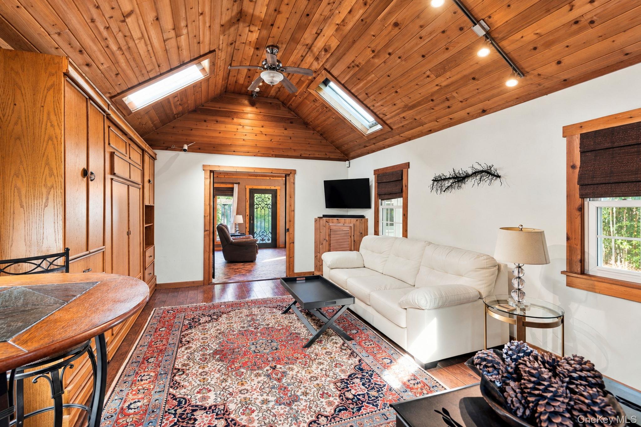 48 N Country Road – For Sale photo 12