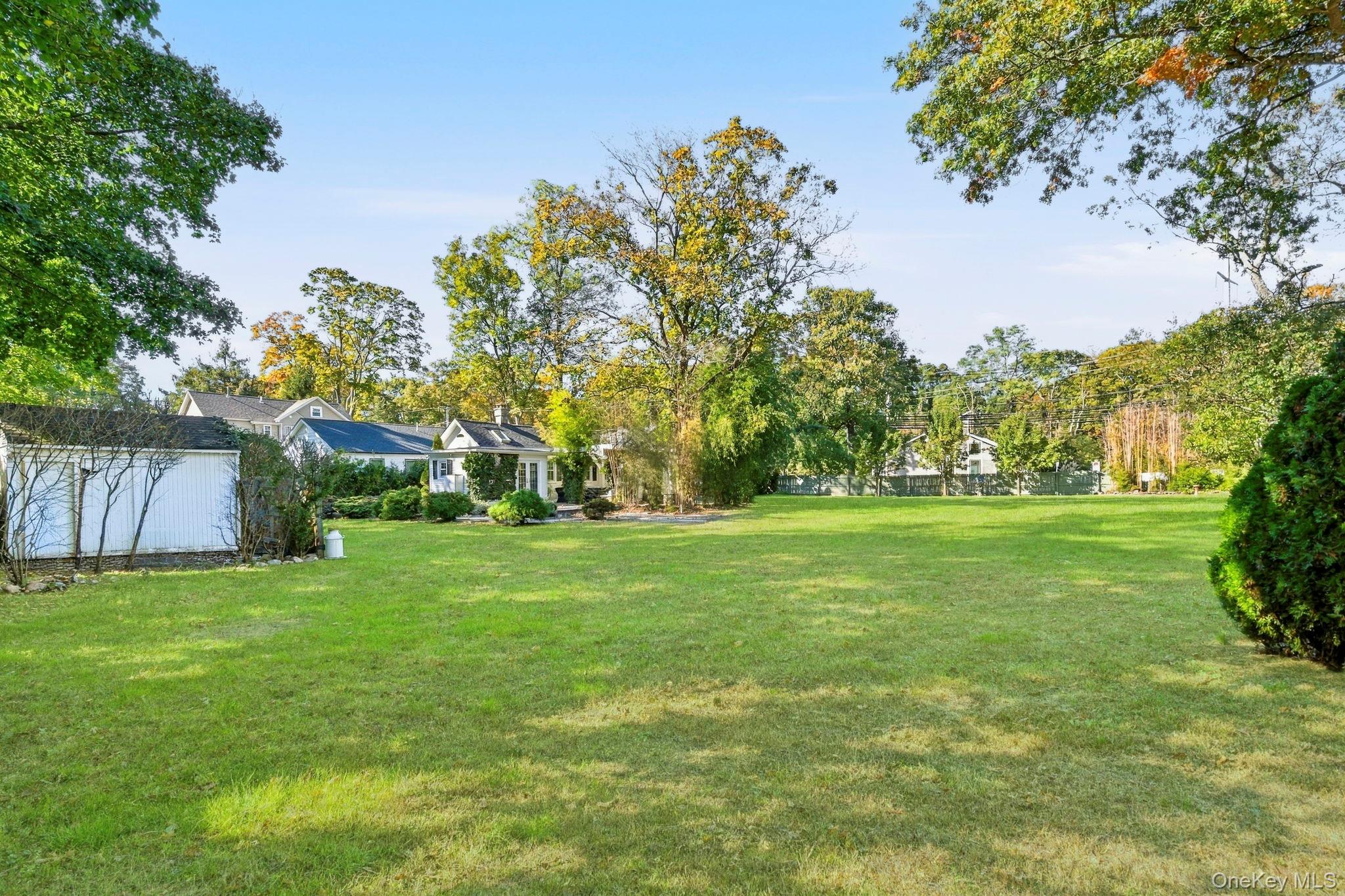 48 N Country Road – For Sale photo 24
