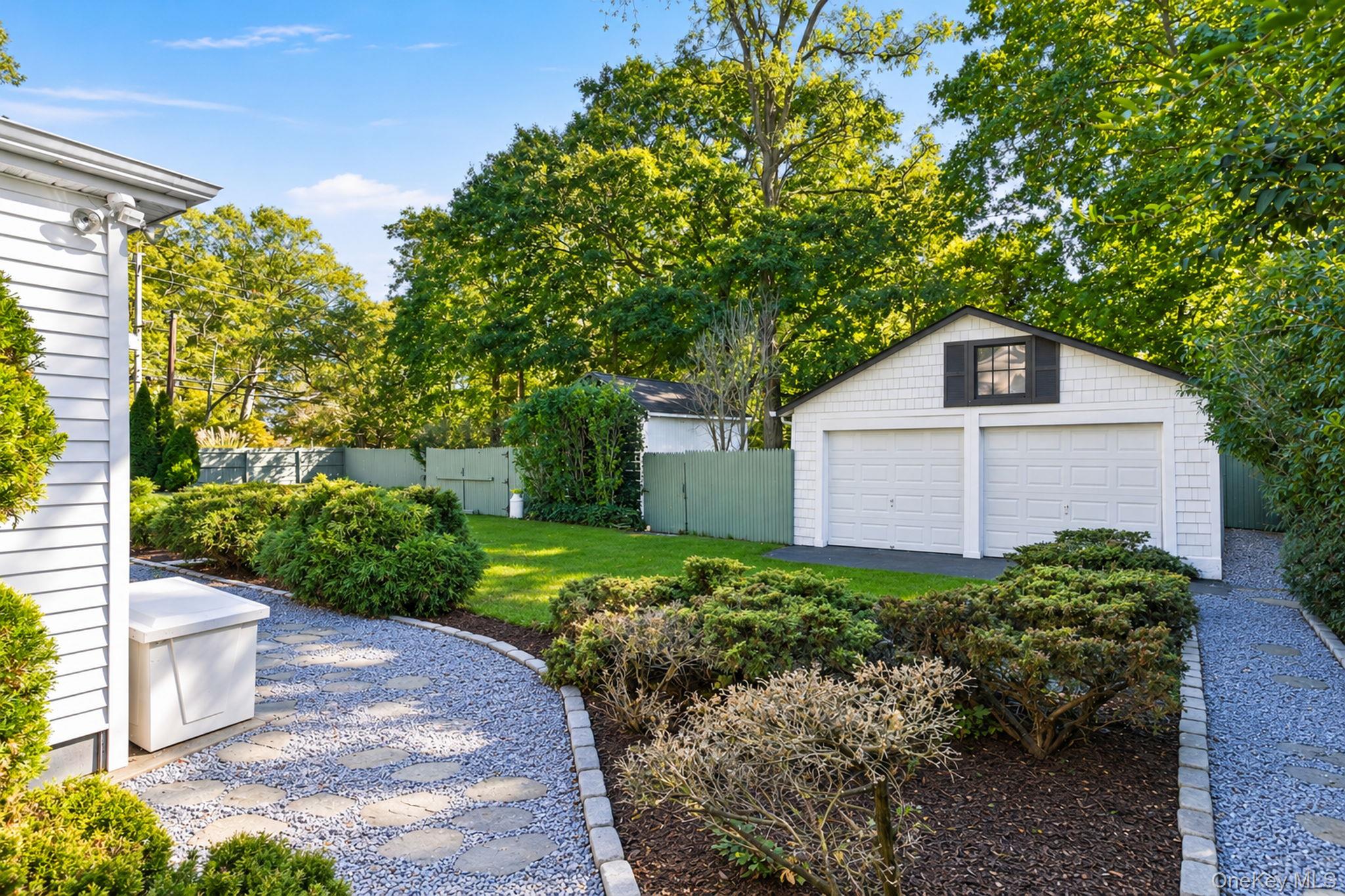48 N Country Road – For Sale photo 22