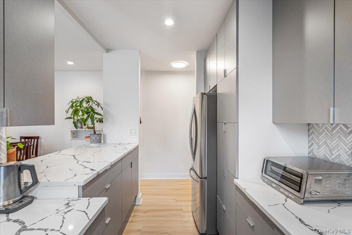 56-07 31st Avenue, Unit 4D photo 6