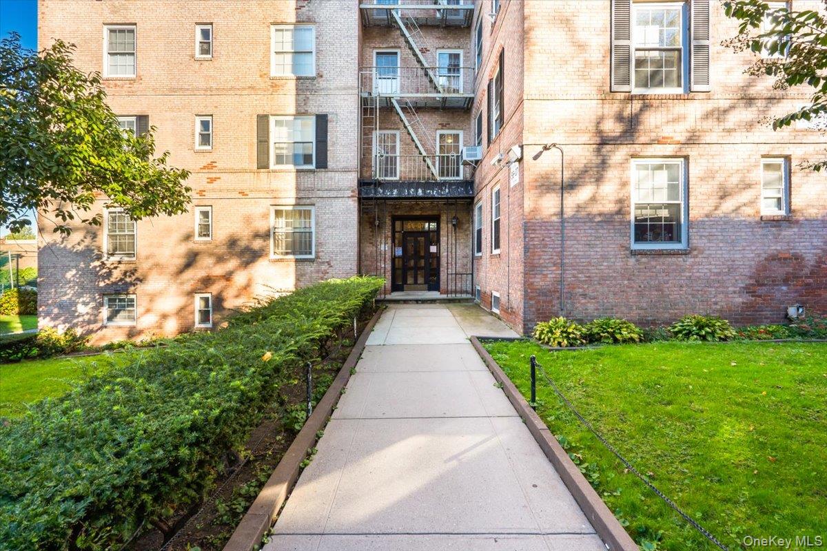 56-07 31st Avenue, Unit 4D photo 23