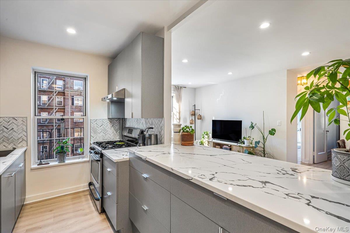 56-07 31st Avenue, Unit 4D photo 4