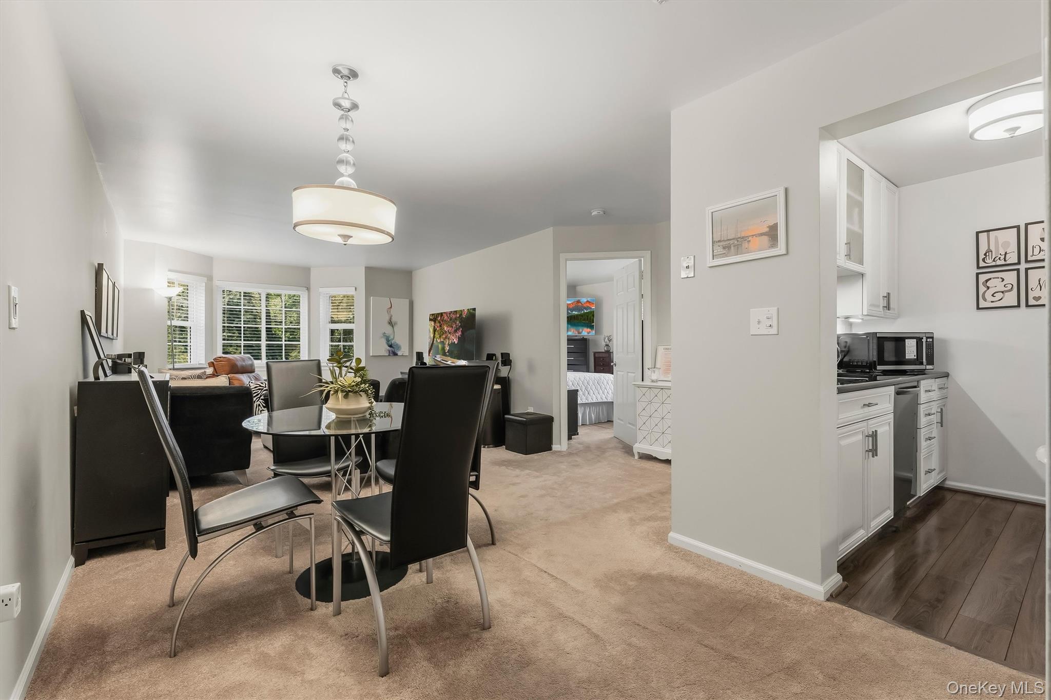 500 Pondside Drive, Unit 2C photo 3