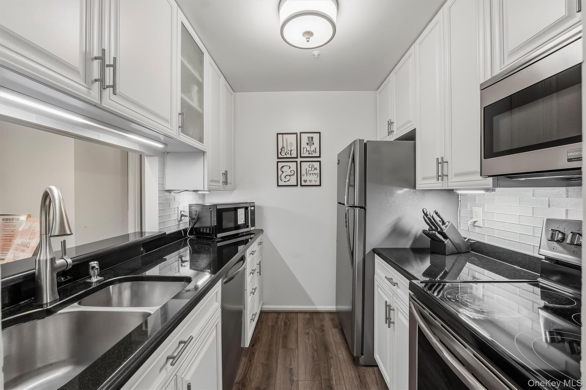 500 Pondside Drive, Unit 2C photo 5