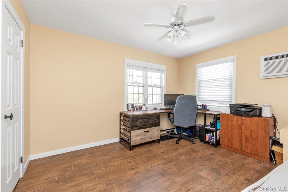 540 E Bay Drive – For Sale photo 12