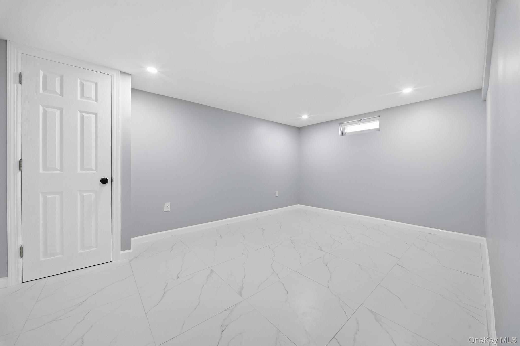 25 E Maple Street – For Sale photo 18