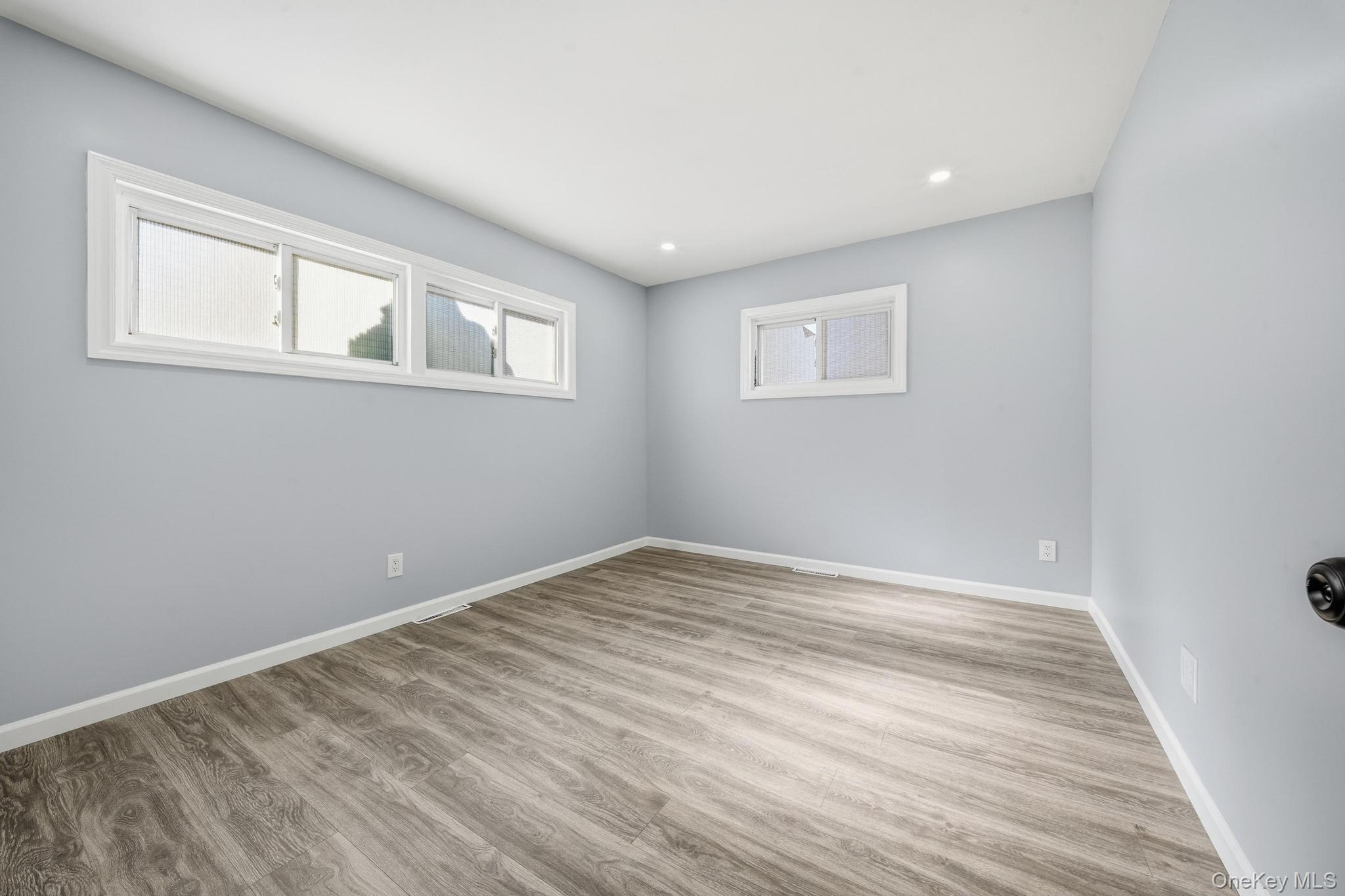 25 E Maple Street – For Sale photo 11