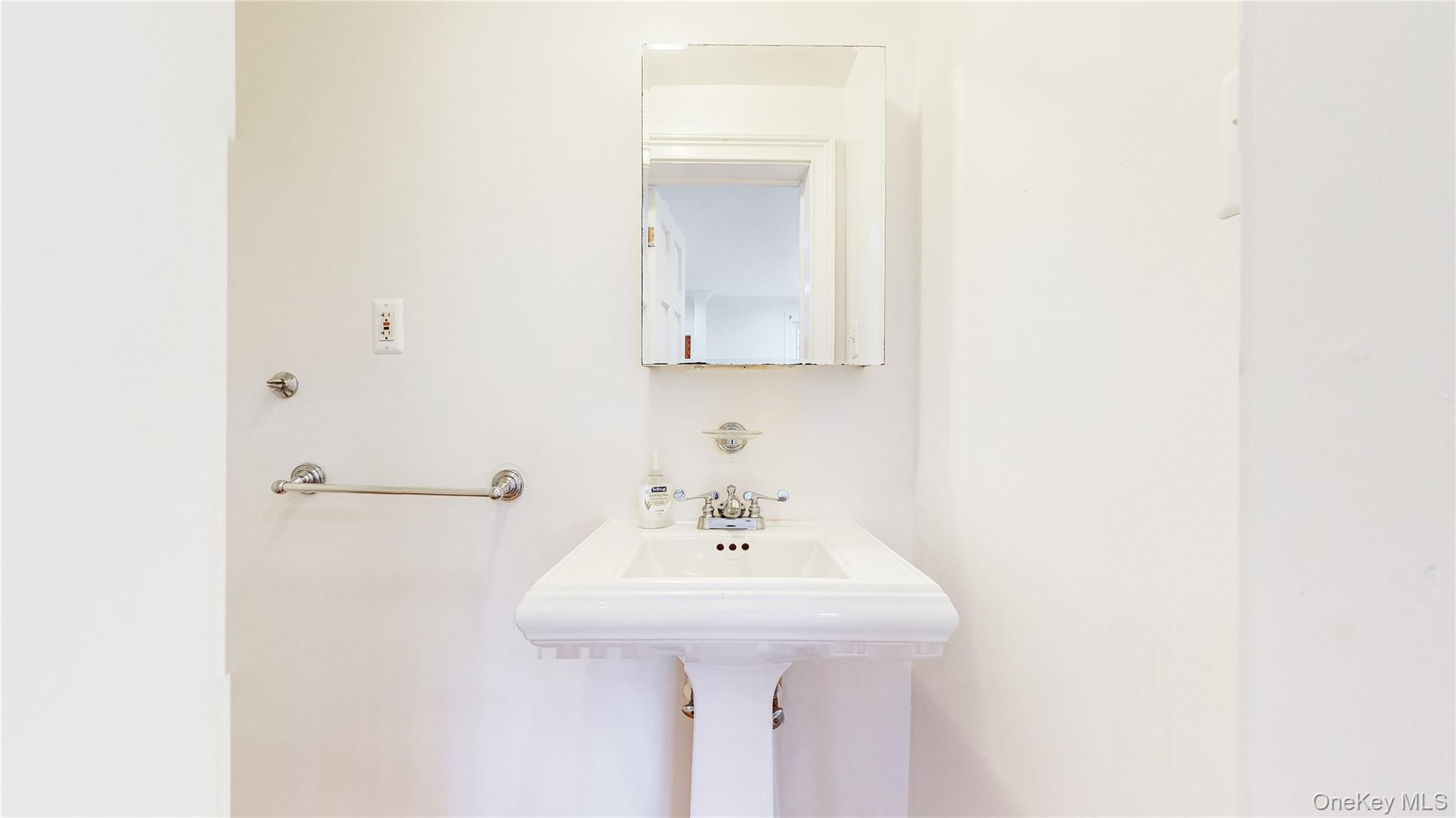 1403 Troy Avenue – For Sale photo 8