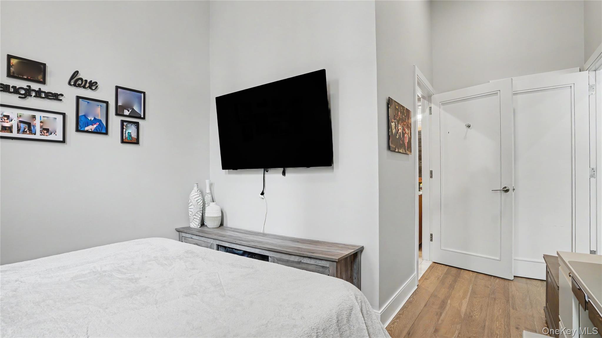 100 Garvies Point Road, Unit 1005 photo 19